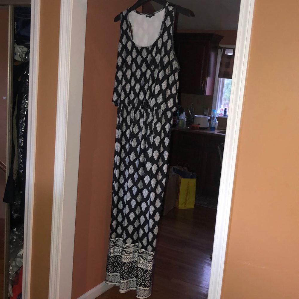 Black and white maxi dress